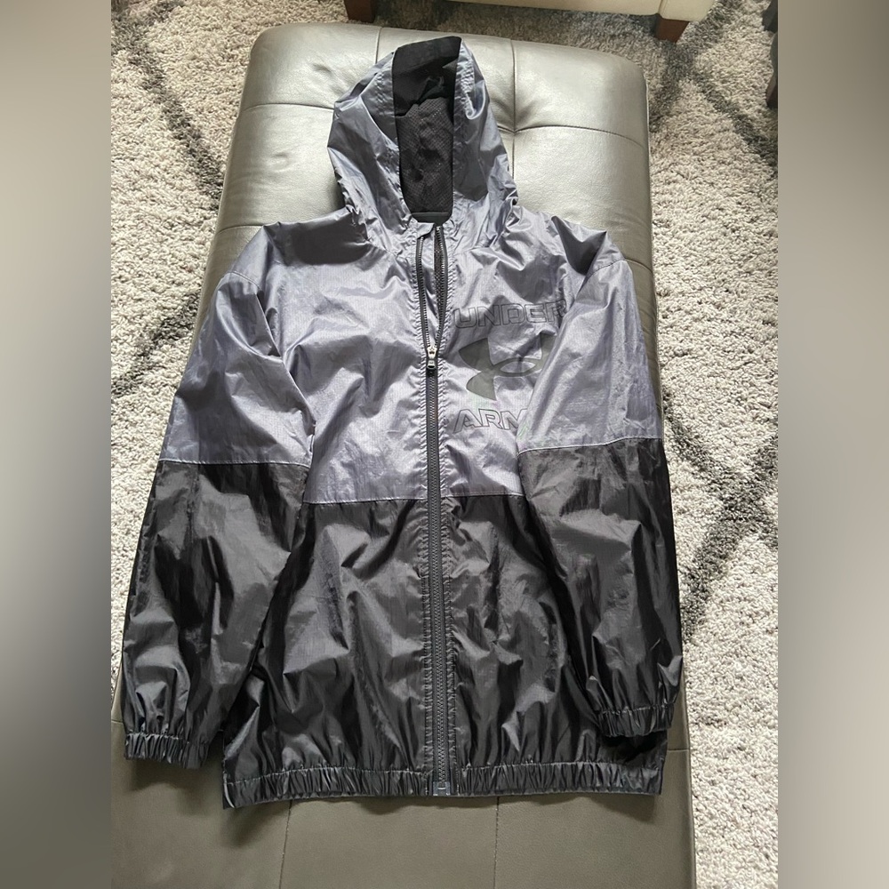 Under Armor rain jacket for boys size YXL